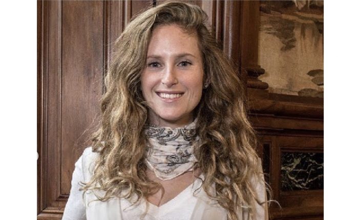 Ex alumna de Diseño UDD gana Premio Avonni