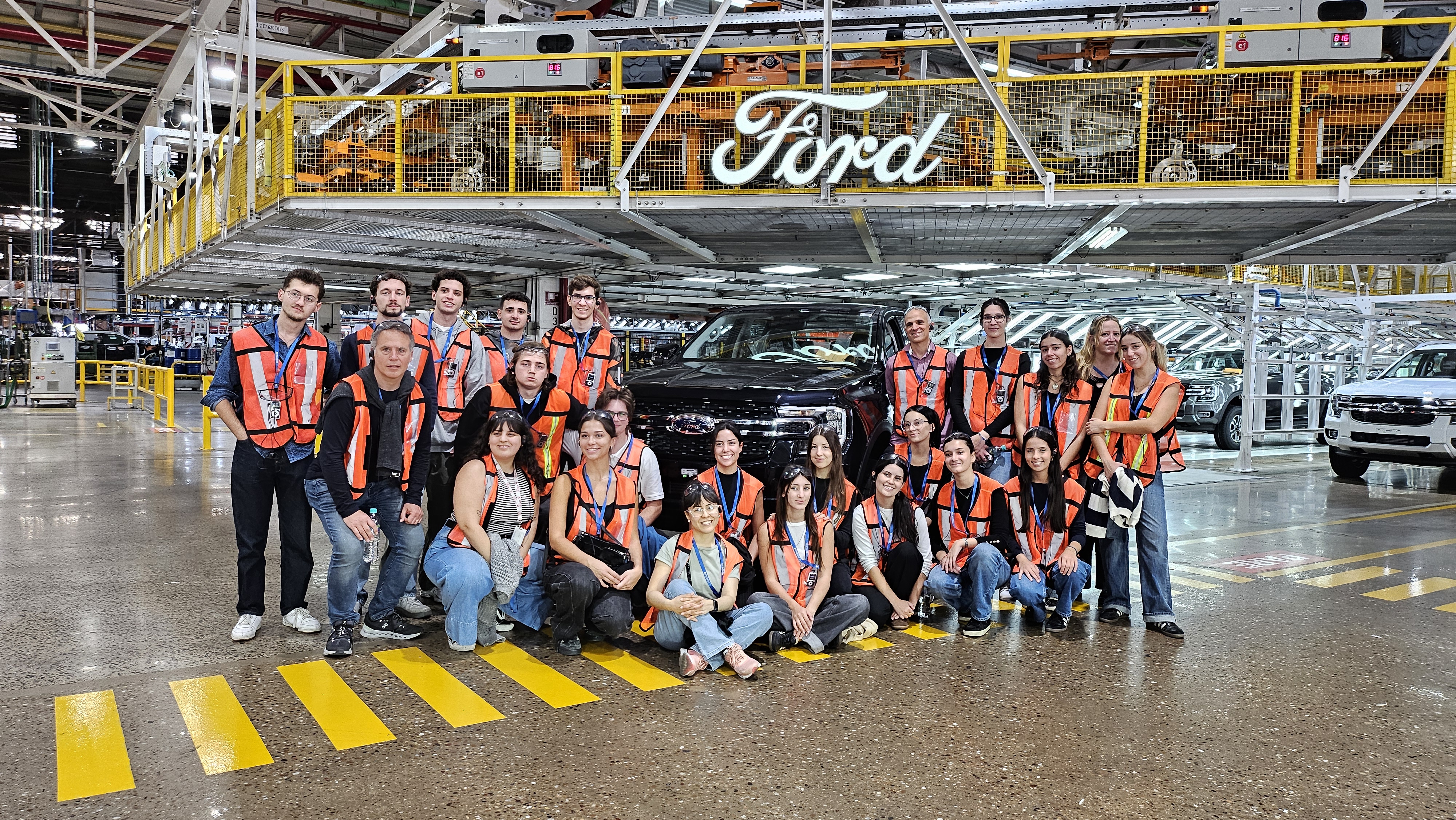 Visita a la fábrica de Ford Argentina