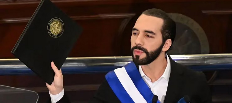 ‘Dictador cool’: el caso Bukele, El Salvador dolarizado y las criptomonedas, contado en un podcast