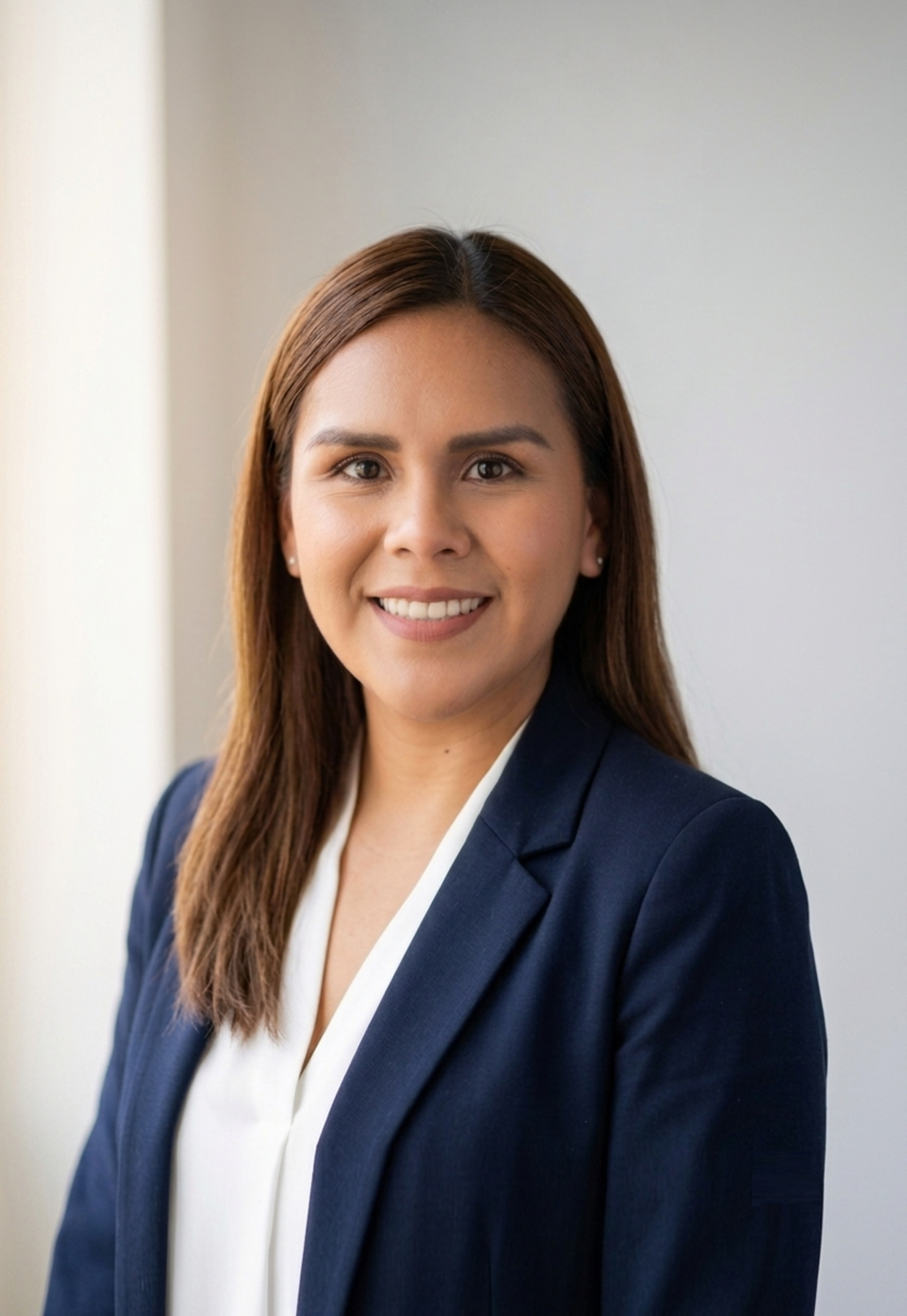 Claudia Yomira Llacza Cruzado