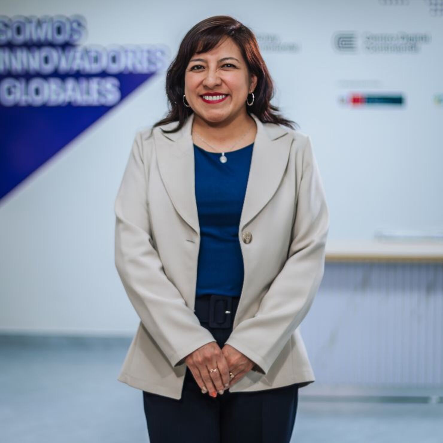 Elena Dávila Vicharra