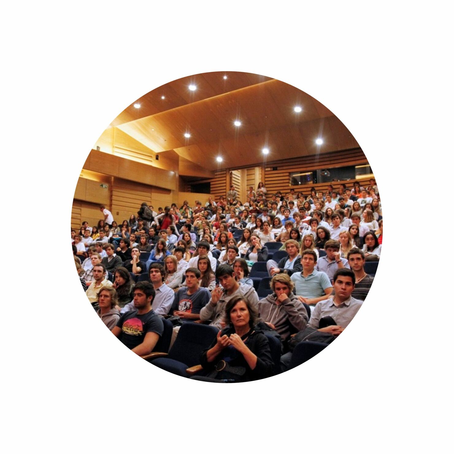 CHARLAS DE EGRESADOS