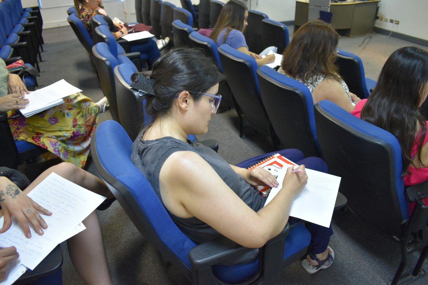 “Estuve muchos meses buscando un proyecto que me permitiera mejorar mis habilidades digitales”: Natalia Perez, estudiante de La Florida, comparte su experiencia al interior del Diplomado