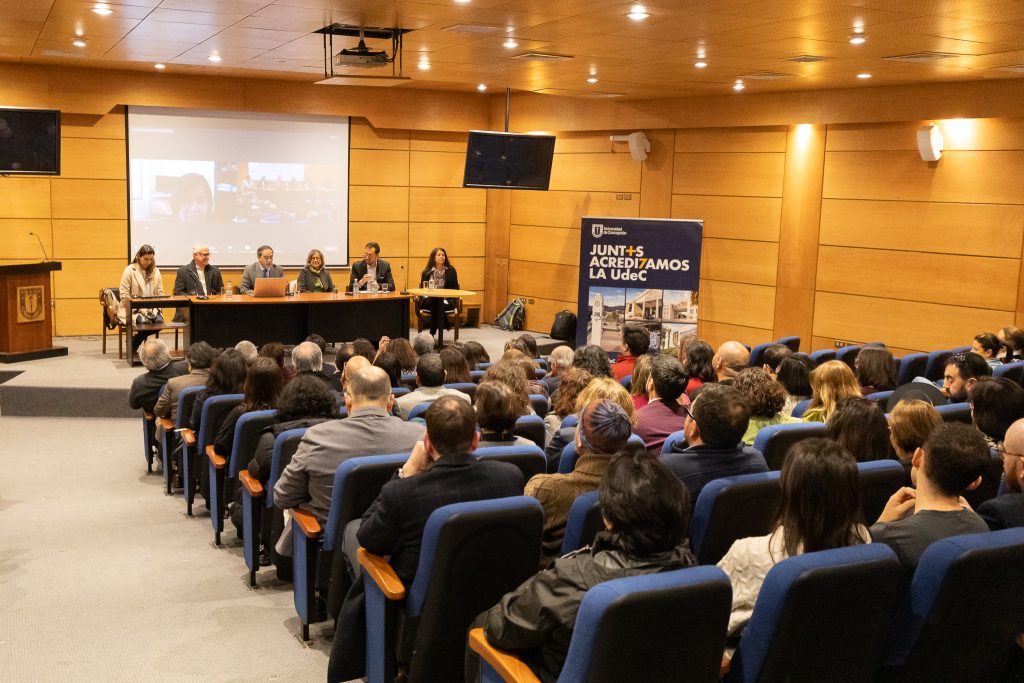 Acreditación Institucional: Comité de Pares Evaluadores finalizó visita con lectura oral del Informe de Salida