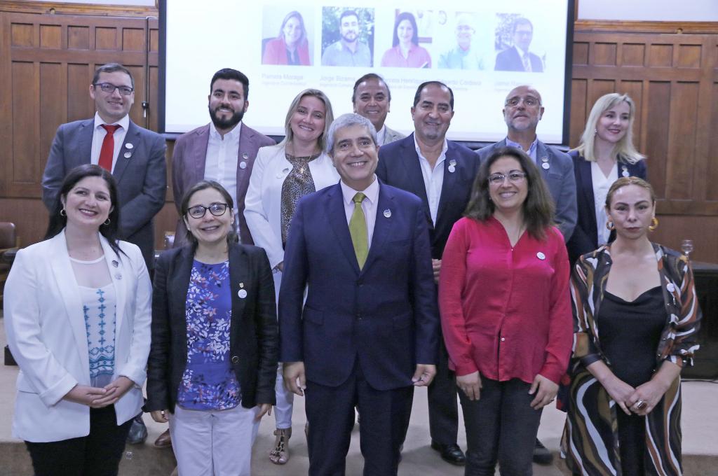 Red AlumniUdeC fue presentada oficialmente en Concepción y Santiago