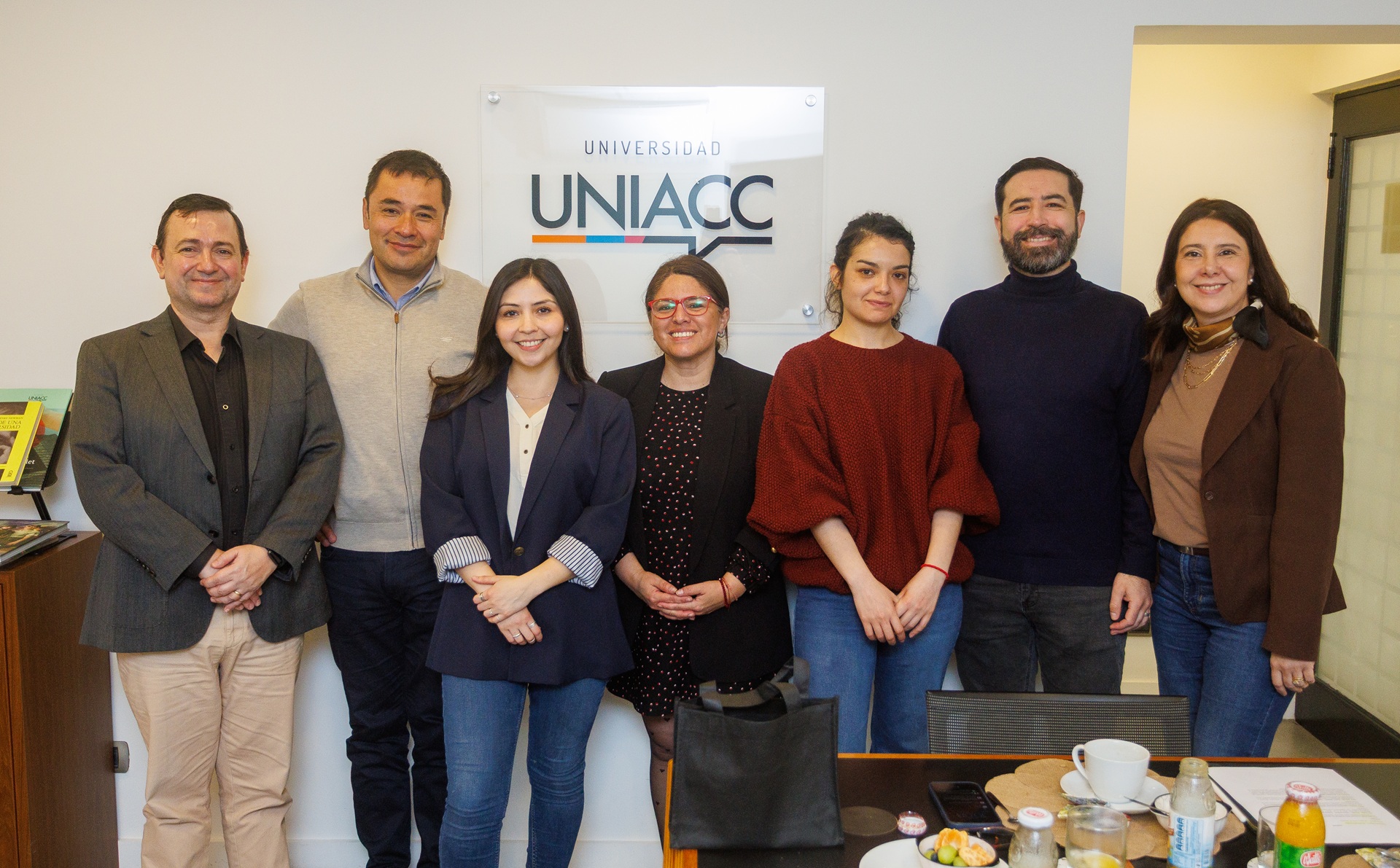 UNIACC reconoce a sus Alumni destacados en encuentro junto al Rector Carlos Barría