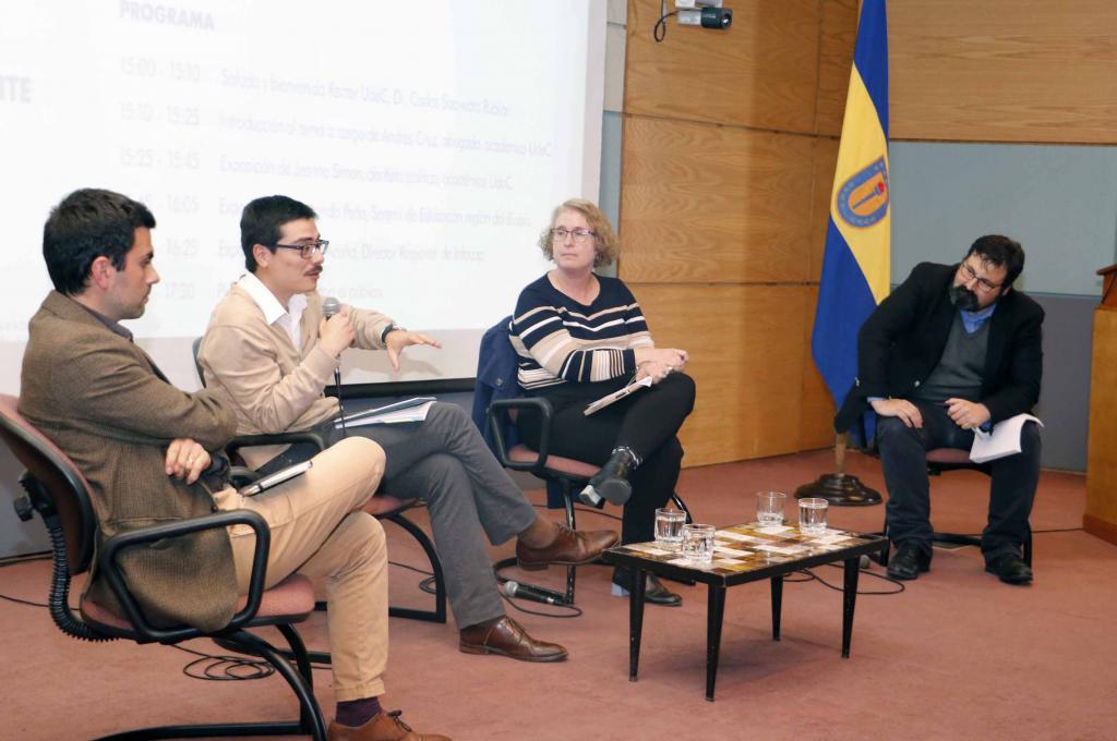 Ciclo Diálogos del Presente UdeC abordó opciones para la construcción de un nuevo pacto social