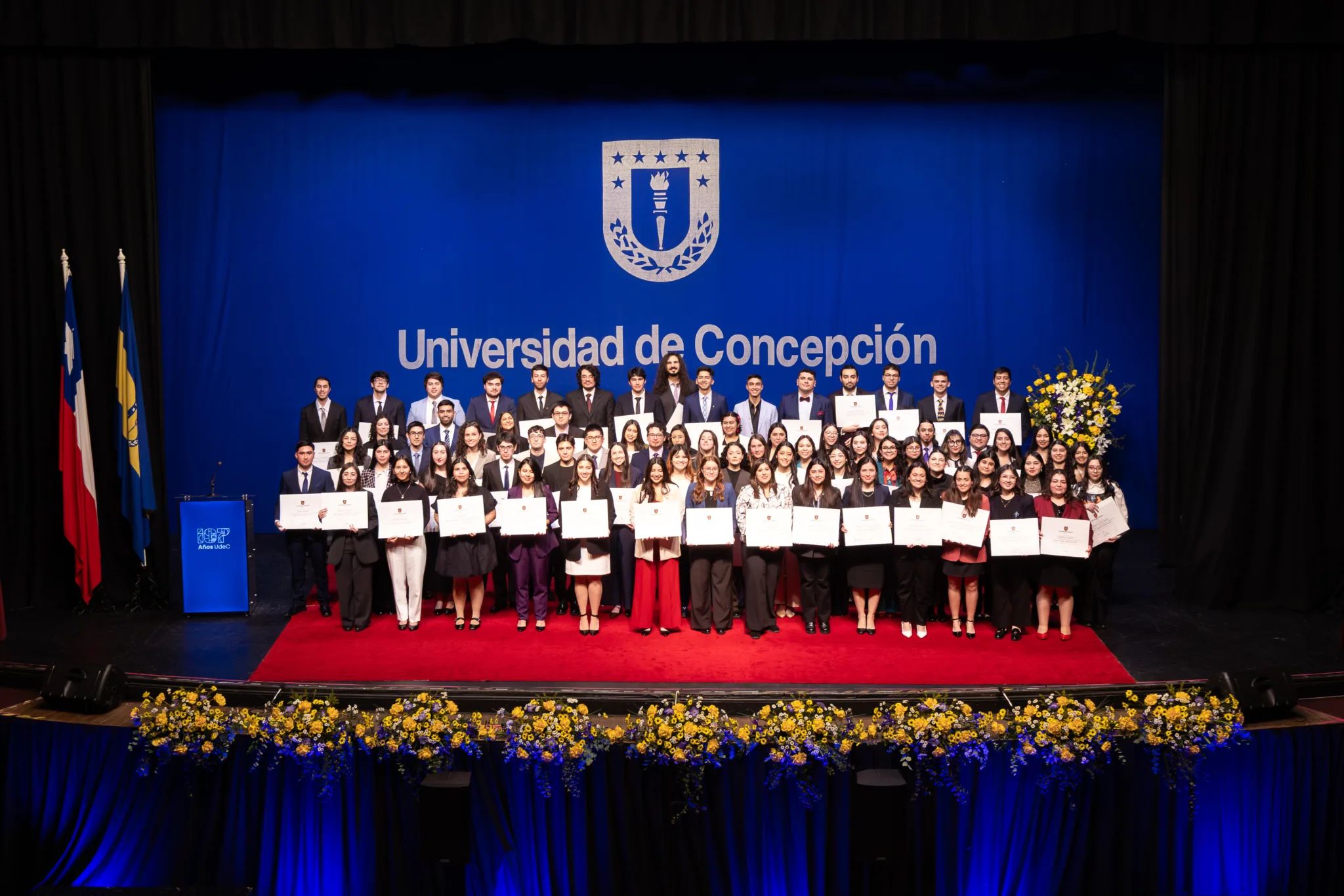 Premio Universidad de Concepción reconoce a 76 egresadas y egresados por su excelencia académica