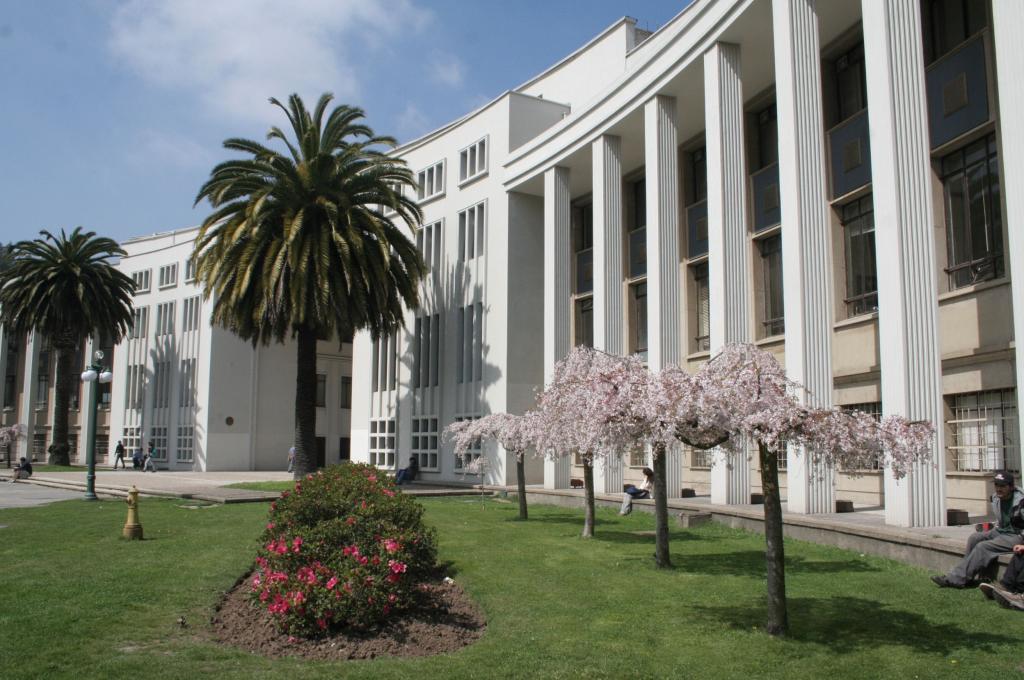 Un cariñoso saludo a nuestra comunidad AlumniUdeC en Chile y el extranjero