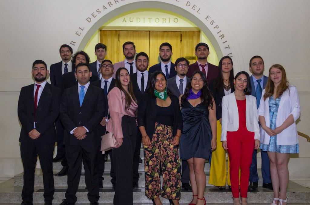Administración Pública y Ciencia Política UdeC titula a nuevos profesionales