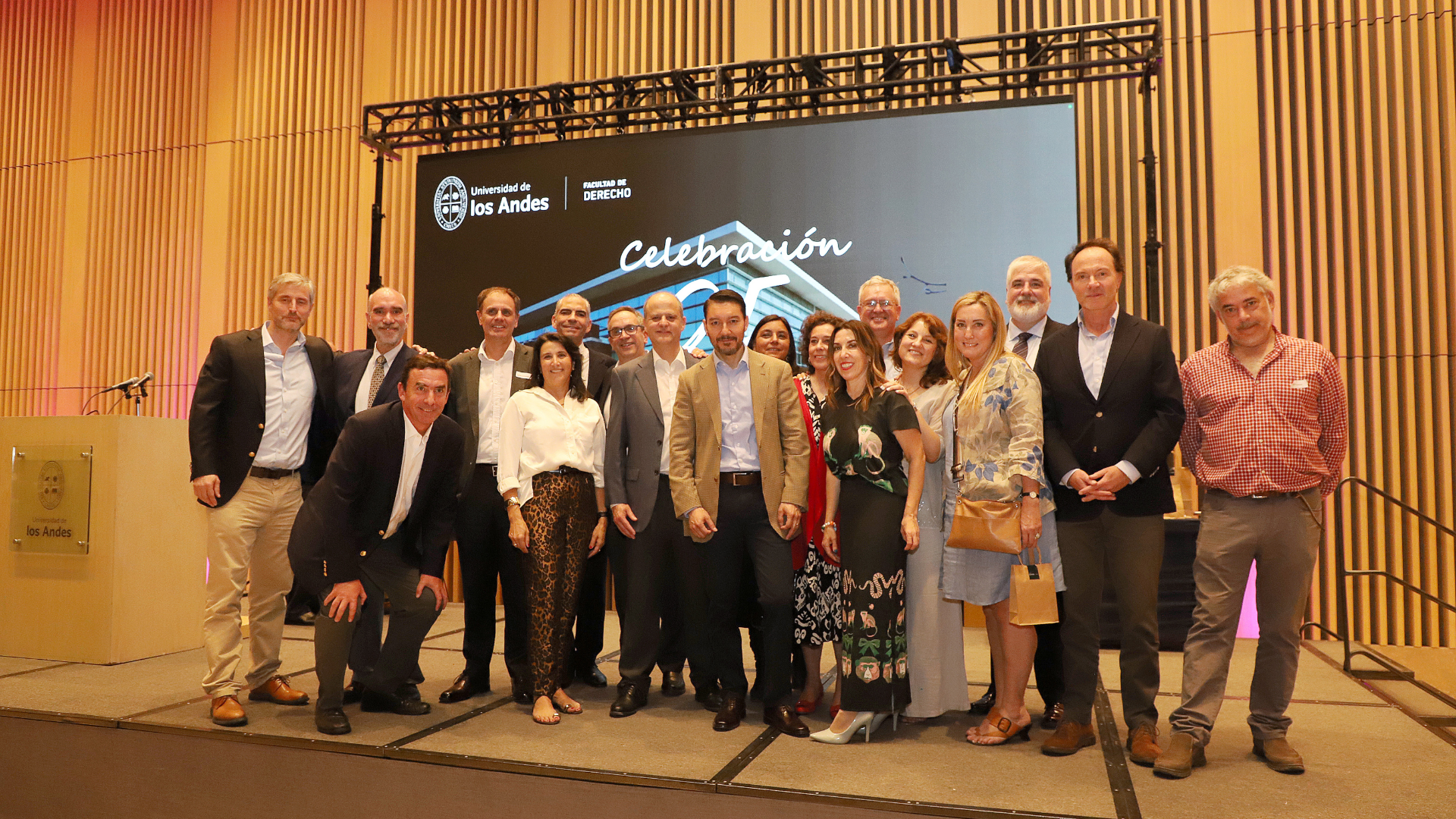 Derecho e Ingeniería convocaron a una gran comunidad alumni en las celebraciones de sus 35 y 30 años, respectivamente