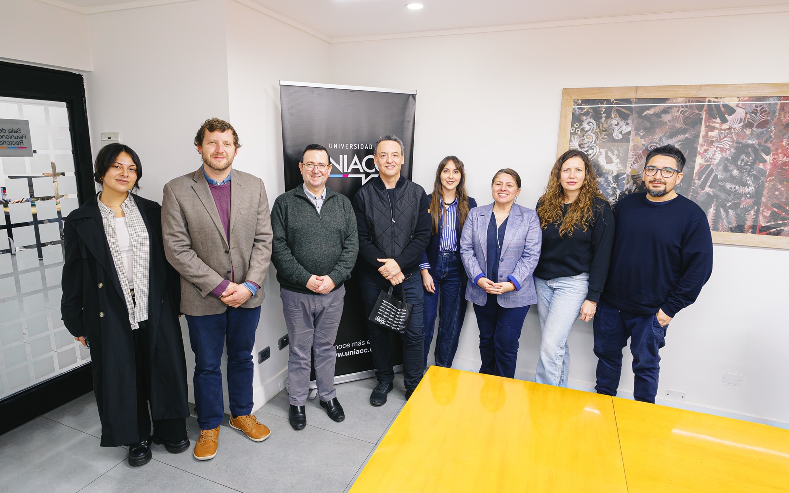 Rector de UNIACC se reúne con Alumni destacados para conocer sus trayectorias y experiencias profesionales