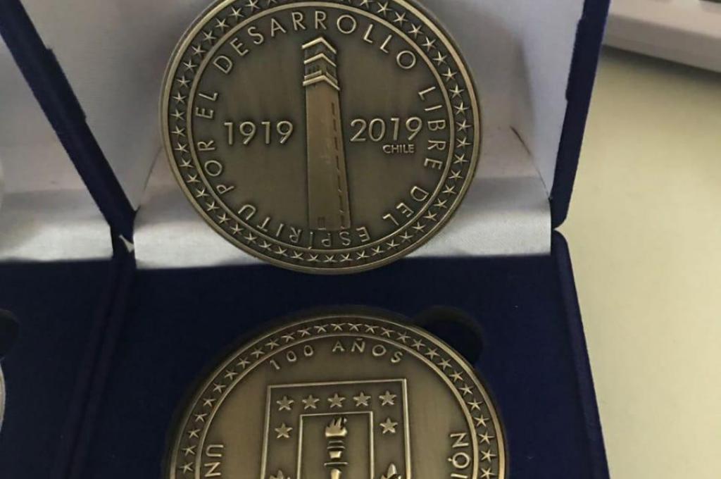 UdeC cuenta con moneda conmemorativa de su Centenario