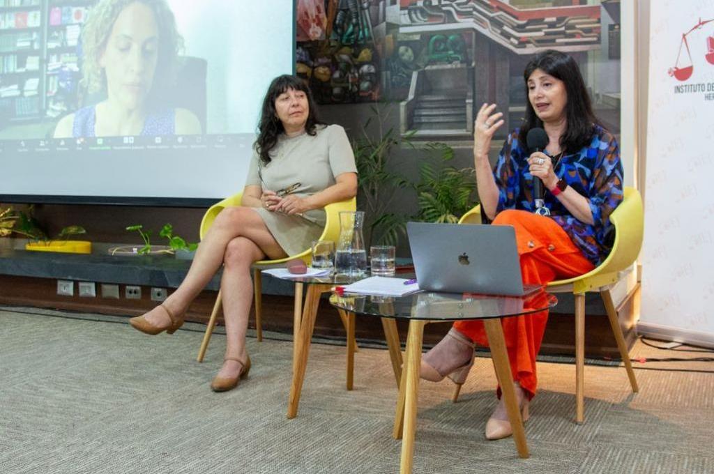 Magistradas AlumniUdeC dialogaron sobre la obligación ética de trabajar con perspectiva de género