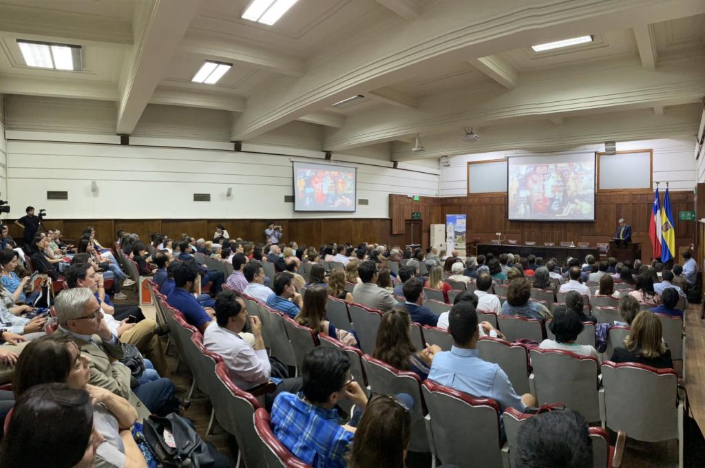 AlumniUdeC: plataforma busca fortalecer el vínculo entre la casa de estudios y sus egresados