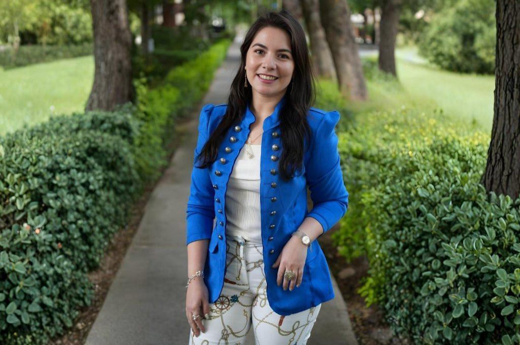 Profesora formada en la UdeC, Luciana Ortega, recibe premio de Latin Grammy por contribución a la educación musical