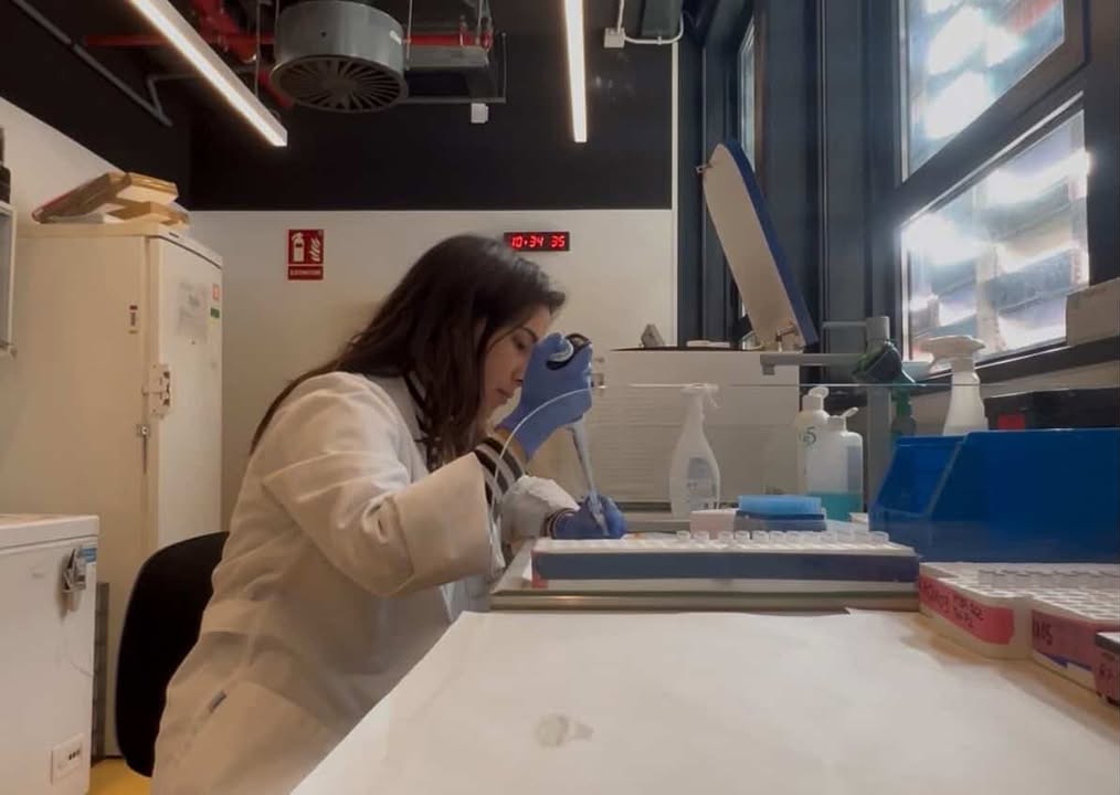 Exalumna UdeC María Consuelo Bravo Pacheco obtiene beca ANID para realizar Doctorado en la Universidad de Barcelona