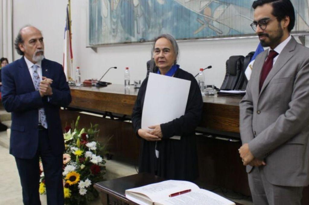 Dra. Ana Pizarro recibió distinción de Profesora Emérita USACH
