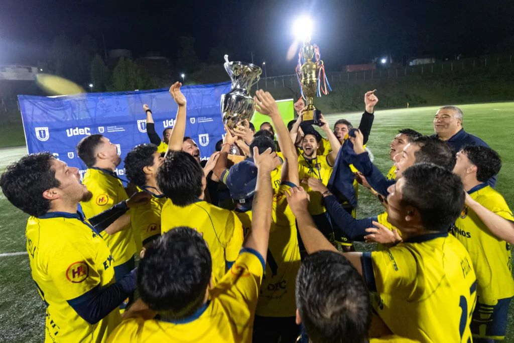 Exalumnos ganó el Torneo de Apertura tras derrotar a Ingeniería Civil Química