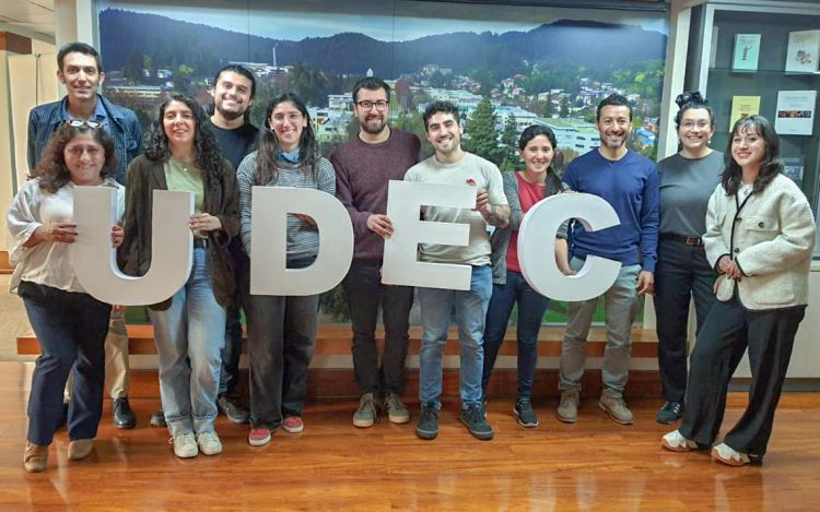 Egresadas y egresados de la carrera se reunieron a diseñar la Red Alumni Geología UdeC