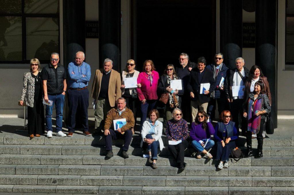 Generación Derecho UdeC 1975 visitó su antigua Facultad después de 50 años del ingreso a la carrera