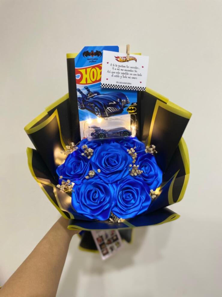 Rosas eternas + Hotwheels