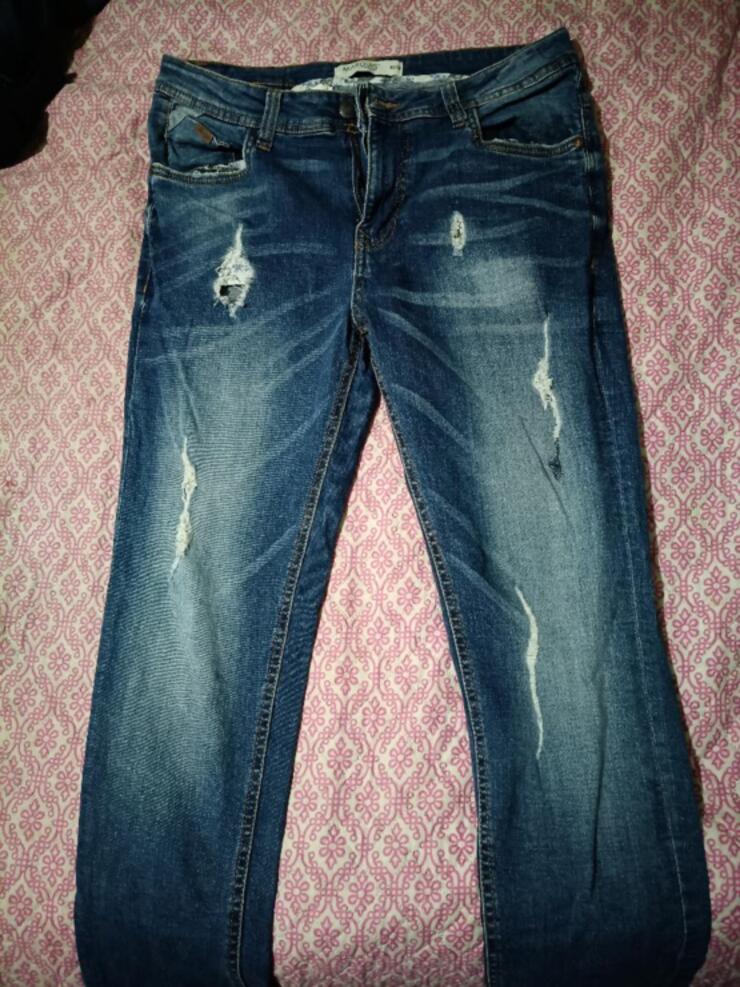 Pantalón roto