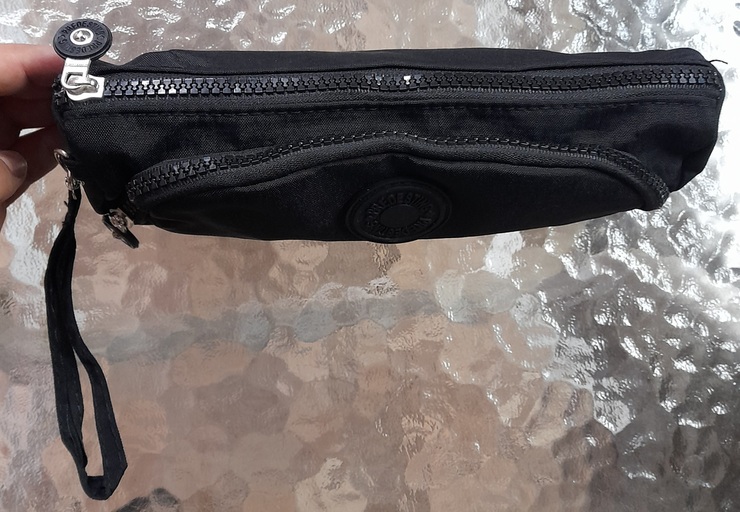 Estuche color negro