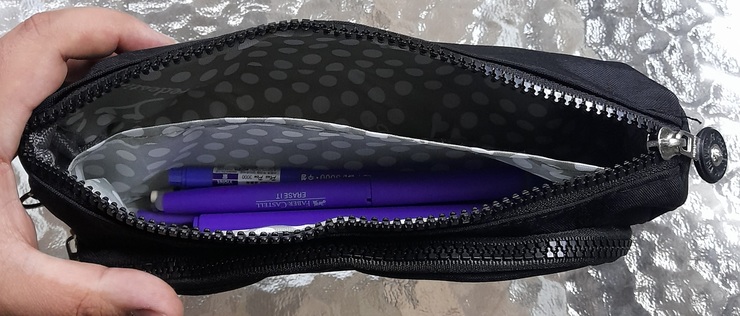 Estuche color negro